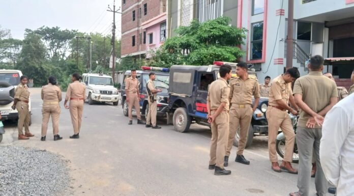 गीडा सेक्टर-22 में प्रशासन का बड़ा एक्शन, अवैध होटलों पर छापेमारी एसडीएम व गीडा सीईओ की संयुक्त कार्रवाई, दो होटल सील, मैनेजर और मुंशी हिरासत में