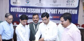 निर्यात से देश की अर्थव्यवस्था को मिल रही नई रफ्तार गोरखपुर में निर्यात जागरूकता सम्मेलन, 60 से अधिक उद्यमियों और निर्यातकों ने लिया भाग