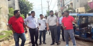 गोपालपुर वार्ड में नगर आयुक्त का औचक निरीक्षण सफाई व्यवस्था दुरुस्त करने के सख्त निर्देश, बीटवार तैनाती और नालों की नियमित सफाई पर जोर