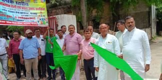निकली ब्लॉक स्तरीय ‘स्कूल चलो अभियान’ एवं संचारी रोग नियंत्रण रैली 250 से अधिक बच्चों ने लिया भाग, विधायक प्रदीप शुक्ला ने शिक्षा और स्वास्थ्य के प्रति किया जागरूक