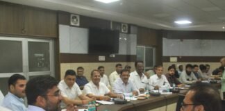 उद्योग बंधु बैठक में उद्यमियों की समस्याओं पर मंथन