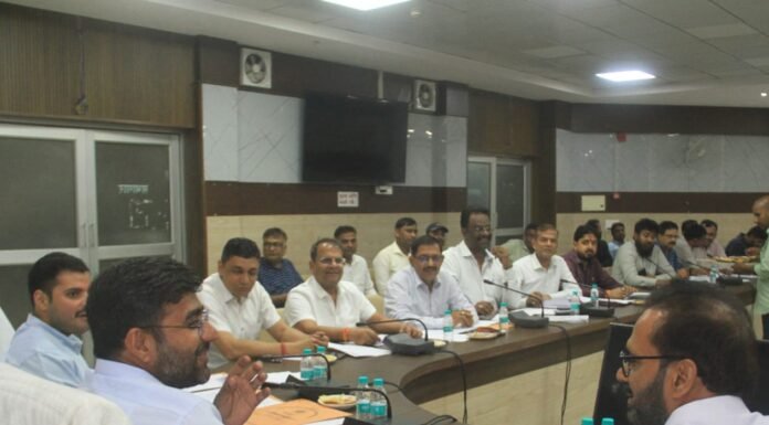 उद्योग बंधु बैठक में उद्यमियों की समस्याओं पर मंथन