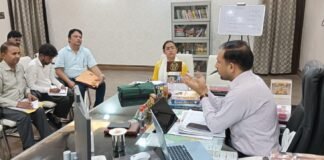 चुमुर मॉडल पर विकसित होंगे सीमावर्ती गांव, डीएम ने गुणवत्तापूर्ण डीपीआर बनाने के दिए निर्देश