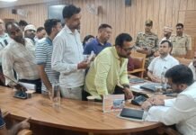 सम्भव दिवस में नगर आयुक्त अजय जैन ने सुनीं जनसमस्याएं, अधिकारियों को दिए त्वरित निस्तारण के निर्देश