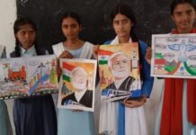 विकसित भारत की थीम पर छात्रों ने दिखाई प्रतिभा, निबंध, पेंटिंग व क्विज प्रतियोगिता में लिया उत्साहपूर्वक भाग