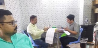 स्टेशन के सामने बिरयानी दुकान पर खाद्य विभाग की छापेमारी हानिकारक रंग और मीट की गुणवत्ता की शिकायत पर जांच, बिरयानी के नमूने लैब भेजे गए; फूड लाइसेंस भी नहीं मिला