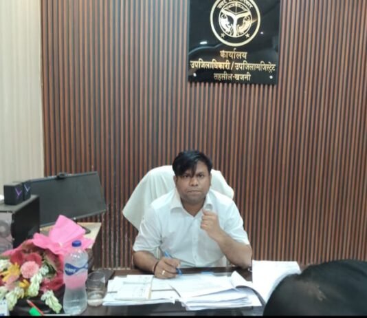 इंजीनियरिंग बैकग्राउंड वाले आनंद कुमार कटारिया बने खजनी के नए एसडीएम कार्यभार संभालते ही बोले— पारदर्शी, जवाबदेह और जनकेंद्रित प्रशासन होगी प्राथमिकता