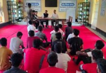 इंस्टाग्राम की फेक आईडी के चलते जेल पहुंचा युवक, बंदी समस्या समाधान दिवस में लगाई रिहाई की गुहार जिला कारागार में विधिक सेवा प्राधिकरण ने सुनी बंदियों की समस्याएं, न्यायोचित सहायता का दिया भरोसा