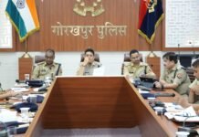 देर रात पुलिस लाइन में SSP डॉ. कोस्तुभ की क्राइम मीटिंग, अपराधियों पर सख्त कार्रवाई के निर्देश थाना प्रभारियों को वारंटियों की गिरफ्तारी, हिस्ट्रीशीटरों की निगरानी और रात्रि गश्त बढ़ाने के आदेश