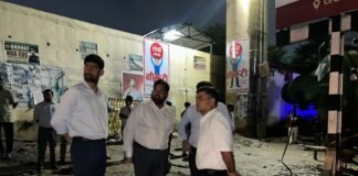 जलभराव पर प्रशासन सख्त, मंडलायुक्त-डीएम ने किया शहर का निरीक्षण पंपसेट से तत्काल जलनिकासी और गड्ढामुक्त सड़कें सुनिश्चित करने के निर्देश