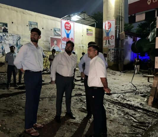 जलभराव पर प्रशासन सख्त, मंडलायुक्त-डीएम ने किया शहर का निरीक्षण पंपसेट से तत्काल जलनिकासी और गड्ढामुक्त सड़कें सुनिश्चित करने के निर्देश