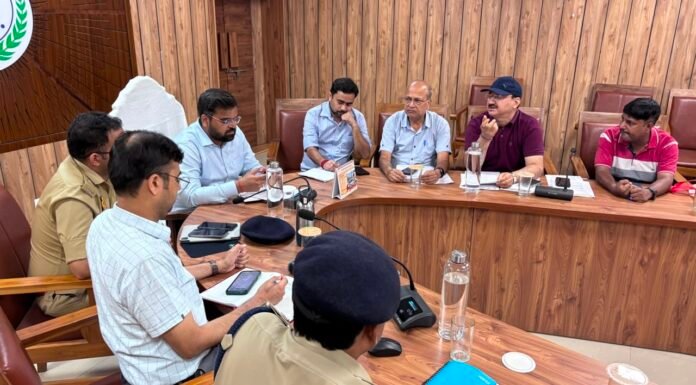 मल्टीलेवल पार्किंग की व्यवस्थाओं पर निगम सख्त, व्यापारियों की समस्याओं के समाधान के दिए निर्देश