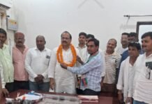 नाथनगर ब्लॉक प्रमुख रामवृक्ष यादव को प्रशासक बनाए जाने पर भव्य स्वागत
