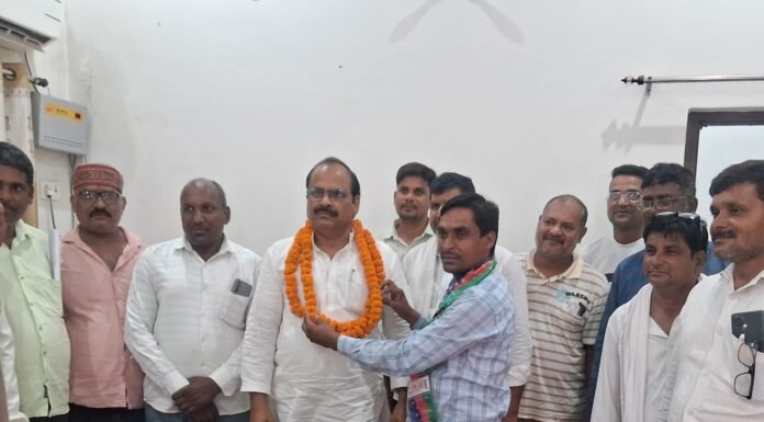 नाथनगर ब्लॉक प्रमुख रामवृक्ष यादव को प्रशासक बनाए जाने पर भव्य स्वागत