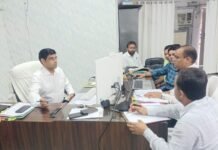 गोरखपुर को 2027 तक बाल श्रम मुक्त बनाने की मुहिम तेज एडीएम सिटी की अध्यक्षता में टास्क फोर्स बैठक, 31 अगस्त तक विशेष अभियान को गति देने के निर्देश