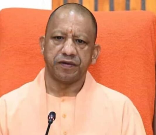 कोटेदारों के उत्पीड़न पर मुख्यमंत्री योगी सख्त, भ्रष्ट अधिकारियों के तत्काल निलंबन के निर्देश राशन व्यवस्था में पारदर्शिता पर जोर, भ्रष्टाचार मिलने पर विजिलेंस जांच भी होगी