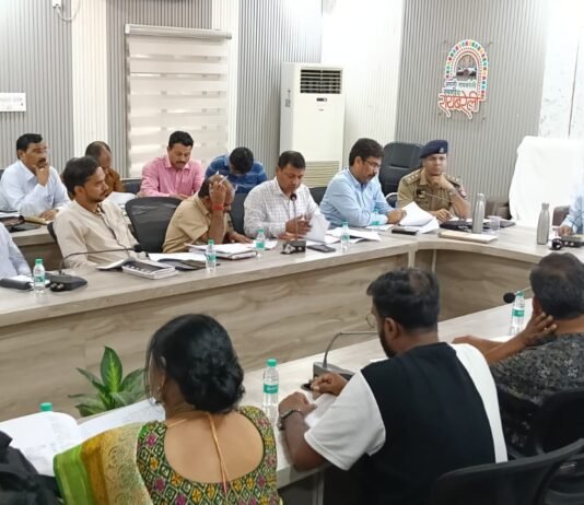 एडीएम की अध्यक्षता में उद्योग एवं व्यापार बंधु की बैठक, समस्याओं के समयबद्ध समाधान के निर्देश सड़क, बिजली, जल निकासी और साफ-सफाई के मुद्दों पर अधिकारियों को प्राथमिकता से कार्रवाई करने के निर्देश