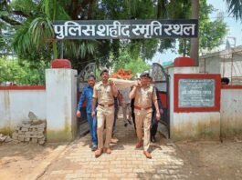 पुलिस का वफादार साथी ‘वैनमोर’ हमेशा के लिए हुआ विदा एसएसपी डॉ. कौस्तुभ ने शहीद स्मारक पर दी अंतिम श्रद्धांजलि, नम आंखों से पुलिस परिवार ने किया सलाम