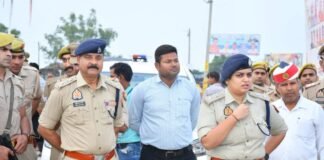 कांवड़ यात्रा को लेकर एसएसपी ने कछला घाट और मार्ग का किया निरीक्षण ‘जीरो इंसीडेंट, जीरो एक्सीडेंट’ के लक्ष्य के साथ सुरक्षा, यातायात और श्रद्धालु सुविधाओं की परखी व्यवस्था
