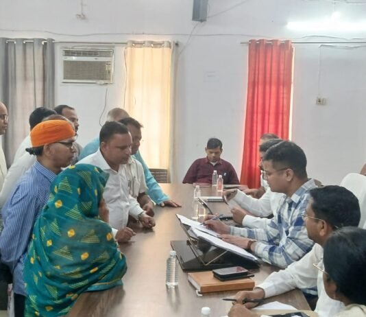 सम्पूर्ण समाधान दिवस में पहुंचे 89 मामले, 10 शिकायतों का मौके पर निस्तारण एडीएम (मुख्य राजस्व अधिकारी) हिमांशु वर्मा ने सुनी जनसमस्याएं, राजस्व मामलों के लिए टीम गठित