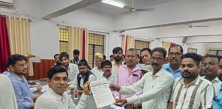 मांगें पूरी नहीं हुईं तो 5 अगस्त से आंदोलन करेंगे लेखपाल अतिरिक्त हल्के का करेंगे बहिष्कार, ऑनलाइन कार्य भी होंगे प्रभावित