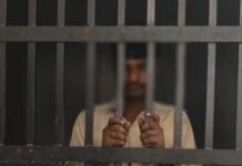 धारदार हथियार से पुलिसकर्मी पर हमला, आरोपी गिरफ्तार गीडा में चेकिंग के दौरान वारदात, अवैध चापड़ बरामद; आरक्षी घायल