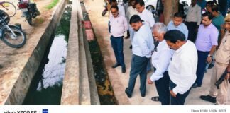 राप्ति कॉम्प्लेक्स असुरन का नगर आयुक्त ने किया निरीक्षण जल निकासी, शौचालय और सफाई व्यवस्था सुधारने के दिए निर्देश, दुकानदारों की समस्याएं सुनीं