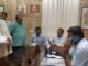 डीएम दीपक मीणा ने जनसुनवाई में फरियादियों की समस्याओं का कराया त्वरित निस्तारण कार्यालय से ही अधिकारियों को फोन कर दिए निर्देश, लापरवाही पर कार्रवाई की चेतावनी