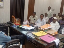 ग्रामीण सफाई कर्मचारियों की समस्याओं पर डीपीआरओ ने की सुनवाई वेतन, लंबित भुगतान व सेवा संबंधी मुद्दों पर हुई वार्ता, त्वरित निस्तारण के दिए निर्देश