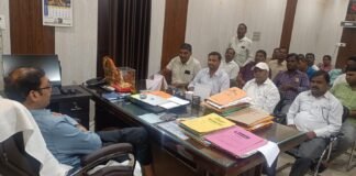 ग्रामीण सफाई कर्मचारियों की समस्याओं पर डीपीआरओ ने की सुनवाई वेतन, लंबित भुगतान व सेवा संबंधी मुद्दों पर हुई वार्ता, त्वरित निस्तारण के दिए निर्देश