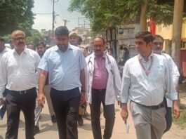 जिला अस्पताल में डीएम का औचक निरीक्षण, अव्यवस्थाओं पर सख्त चेतावनी एक माह में सुधार के निर्देश, अगली जांच में गड़बड़ी मिलने पर होगी कार्रवाई