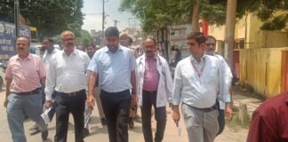 जिला अस्पताल में डीएम का औचक निरीक्षण, अव्यवस्थाओं पर सख्त चेतावनी एक माह में सुधार के निर्देश, अगली जांच में गड़बड़ी मिलने पर होगी कार्रवाई