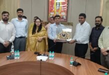 गोरखपुर मंडलायुक्त अनिल ढींगरा को भावभीनी विदाई तीन वर्ष एक माह के कार्यकाल में विकास परियोजनाओं को दी नई गति, अधिकारियों ने सराहा नेतृत्व