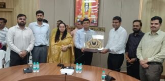 गोरखपुर मंडलायुक्त अनिल ढींगरा को भावभीनी विदाई तीन वर्ष एक माह के कार्यकाल में विकास परियोजनाओं को दी नई गति, अधिकारियों ने सराहा नेतृत्व