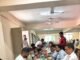 बच्चों के बीच पहुंचे मंडलायुक्त, साथ बैठकर खाया भोजन अटल आवासीय विद्यालय में औचक निरीक्षण के दौरान इंद्र विक्रम सिंह ने परखी मेस की गुणवत्ता, पढ़ाई-सुरक्षा और व्यवस्थाओं का लिया जायजा