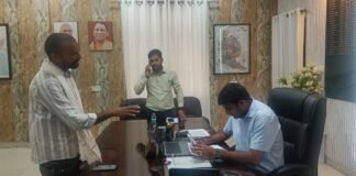 जनसुनवाई में डीएम दीपक मीणा ने सुनी फरियाद, अफसरों को त्वरित कार्रवाई के निर्देश कहा—शिकायतों का निस्तारण कागजों तक सीमित न रहे, फरियादियों को न लगानी पड़े कार्यालयों की दौड़