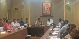 बाढ़-जलभराव और त्योहारों को लेकर सीएम योगी ने कसी अफसरों की नकेल वीडियो कांफ्रेंसिंग में कानून व्यवस्था, बिजली, सफाई और राहत-बचाव तैयारियों की समीक्षा