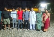 बेंगलुरु से घर लौटते समय भटक गया युवक, पुलिस ने मेहदावल बाईपास से बरामद कर परिजनों को सौंपा तकनीकी मदद से मिली लोकेशन, चौकी प्रभारी मगहर की टीम ने तत्परता दिखाकर युवक को सुरक्षित पहुंचाया