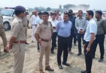 सीएम के देवरिया दौरे की तैयारियों परखी, मंडलायुक्त-डीआईजी ने दिए पुख्ता इंतजाम के निर्देश कार्यक्रम स्थल का निरीक्षण कर सुरक्षा, यातायात और भीड़ प्रबंधन की व्यवस्था देखी