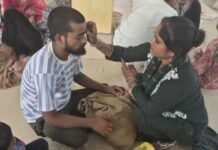 जिला कारागार में भाई-बहन के रिश्ते की दिखी भावुक तस्वीर रक्षाबंधन पर 1408 लोगों ने की बंदियों से मुलाकात, 1113 बहनों ने भाइयों की कलाई पर बांधी राखी