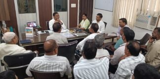 निर्माण कार्यों में गुणवत्ता से समझौता नहीं, समयसीमा में पूरा करें काम एसडीएम ने की समीक्षा, आय-जाति-निवास प्रमाणपत्रों की रिपोर्ट जांच के बाद ही भेजने के निर्देश