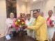 नवागत डीएम से मिले व्यापारी, समस्याओं पर हुई चर्चा पूर्वांचल उद्योग व्यापार मंडल के प्रतिनिधिमंडल ने अनुज मलिक का किया स्वागत, व्यापारिक हितों से जुड़े मुद्दे रखे