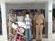 बुलेट से लखनऊ ले जा रहा था 21.4 किलो गांजा, गिरफ्तार पुलिस का दावा- बिहार निवासी आरोपी पर पहले से 18 मुकदमे, बाइक और 3500 रुपये नकद बरामद