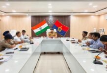 अपराध नियंत्रण को लेकर एसपी ने कसे पुलिस अधिकारियों के पेंच मासिक अपराध गोष्ठी में लंबित विवेचनाओं, महिला अपराध, साइबर क्राइम और त्योहारों की सुरक्षा व्यवस्था की समीक्षा