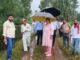 जलभराव प्रभावित गांवों में पहुंचीं डीएम, राहत-बचाव व्यवस्था परखी ग्रामीणों से संवाद कर जाना हाल, जल निकासी और राहत कार्यों में तेजी के निर्देश