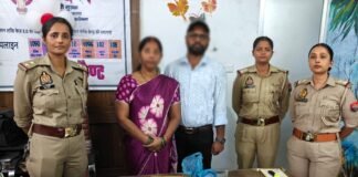 ऑटो में छूटा 34 लाख के आभूषणों से भरा बैग, 12 घंटे में बरामद कैंट पुलिस ने सीसीटीवी से ऑटो की पहचान कर चालक तक पहुंचाया, सत्यापन के बाद सामान मालिक को सौंपा