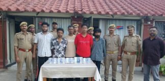 अंतरराज्यीय असलहा तस्करी गिरोह का खुलासा, पांच गिरफ्तार चार पिस्टल, रिवाल्वर और कारतूस बरामद, एमपी-हरियाणा से हथियार लाकर पूर्वांचल में करते थे सप्लाई