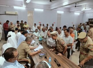 तहसील समाधान दिवस में डीएम-एसएसपी ने सुनीं फरियादियों की समस्याएं शिकायतों के गुणवत्तापूर्ण और समयबद्ध निस्तारण के निर्देश, भूमि विवादों में राजस्व-पुलिस को समन्वय से कार्रवाई के आदेश