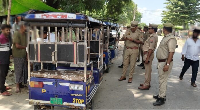 नाबालिग ई-रिक्शा चालकों पर पुलिस का शिकंजा, 91 वाहन सीज 215 ई-रिक्शा का चालान, क्षमता से अधिक सवारी और अवैध पार्किंग पर भी कार्रवाई