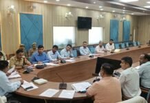 शिक्षक निर्वाचन की तैयारियों में लापरवाही न हो : मंडलायुक्त 29 सितंबर को अधिसूचना जारी होने की जानकारी, नामांकन प्रक्रिया की होगी वीडियोग्राफी